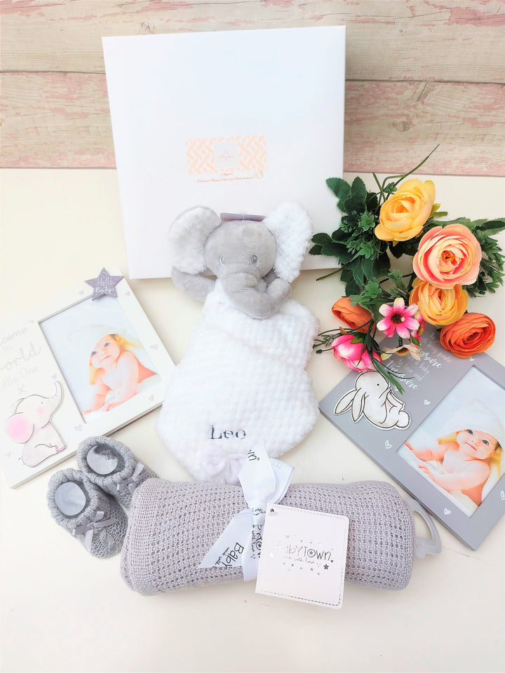 Unisex Baby Gift Basket, Personalised Gender Neutral Baby Gift Set ,Baby Shower Gift, New Parent Gift Box, Maternity Leave Gift Box