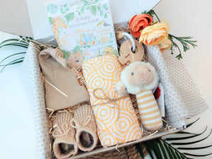 New Gender neutral Baby hamper, Safari Gift box, Cute jungle theme, Baby shower gift, new baby hamper, baby girl hamper, baby gift box