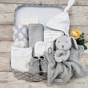 New Unisex baby hamper,10 piece, Baby Bear theme,  Baby Shower Hamper, New mum gift, New parents hamper, baby boy, girl hamper